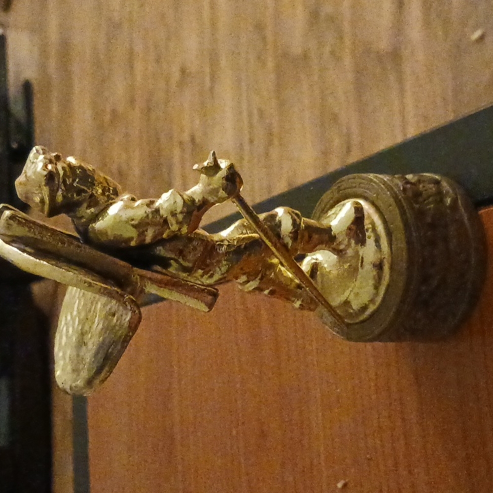 Statue - Picture 4 of 4
